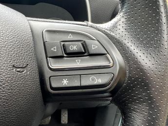 MG MG ZS 44.5kWh Exclusive Auto 5dr