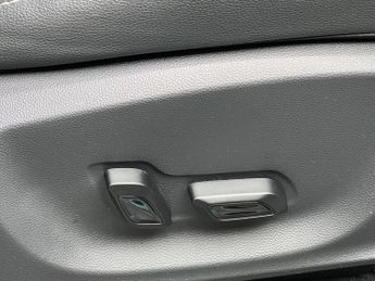 MG MG ZS 44.5kWh Exclusive Auto 5dr