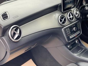 Mercedes-Benz CLA 2.1 CLA220d AMG Line Coupe 7G-DCT 4MATIC Euro 6 (s/s) 4dr