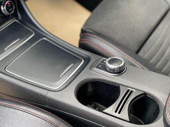 Mercedes-Benz CLA 2.1 CLA220d AMG Line Coupe 7G-DCT 4MATIC Euro 6 (s/s) 4dr