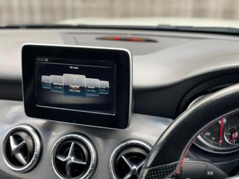 Mercedes-Benz CLA 2.1 CLA220d AMG Line Coupe 7G-DCT 4MATIC Euro 6 (s/s) 4dr