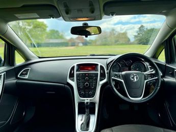 Vauxhall Astra 2.0 CDTi SRi VX Line Auto Euro 5 5dr