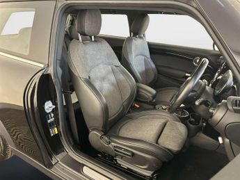 MINI Electric Hatch Cooper SE 32.6kWh Level 2 Hatchback 3dr Electric Auto (184 ps)