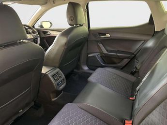 SEAT Leon 1.4 eHybrid 12.8kWh FR Hatchback 5dr Petrol Plug-in Hybrid DSG E