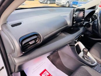 Toyota Yaris 1.5 VVT-h Icon E-CVT Euro 6 (s/s) 5dr