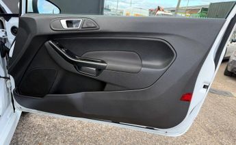 Ford Fiesta 1.0T EcoBoost ST-Line Euro 6 (s/s) 3dr