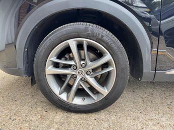 MG MG HS 1.5 T-GDI Exclusive DCT Euro 6 (s/s) 5dr