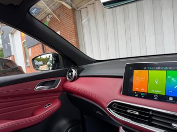 MG MG HS 1.5 T-GDI Exclusive DCT Euro 6 (s/s) 5dr