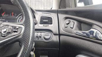 Vauxhall Insignia 2.0 CDTi SRi Nav Auto Euro 5 5dr