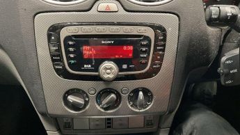 Ford Focus 1.6 Titanium 5dr