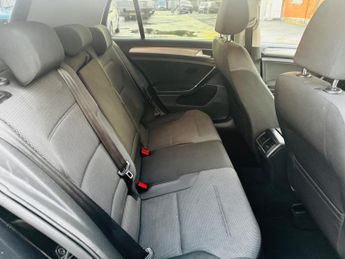 Volkswagen Golf 1.6 TDI BlueMotion Tech SE Euro 5 (s/s) 5dr
