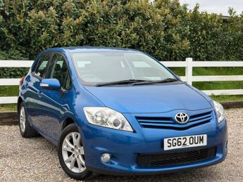 Toyota Auris 1.33 Dual VVT-i Colour Collection Euro 5 (s/s) 5dr
