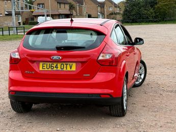 Ford Focus 1.0T EcoBoost Titanium Navigator Euro 5 (s/s) 5dr