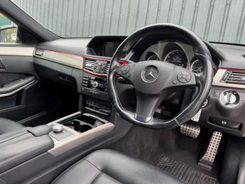 Mercedes-Benz E Class 3.0 E350 CDI V6 BlueEfficiency Sport G-Tronic Euro 5 4dr