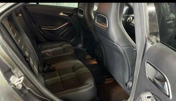 Mercedes-Benz CLA 2.1 CLA200d Sport Coupe 7G-DCT Euro 6 (s/s) 4dr