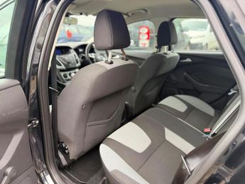 Ford Focus 1.6 Zetec Powershift Euro 5 5dr