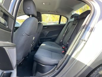 Jaguar XE 2.0d SE Euro 6 (s/s) 4dr