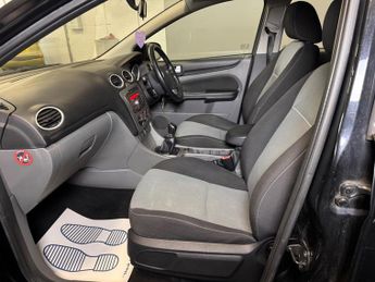 Ford Focus 1.6 Zetec S 5dr
