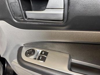 Ford Focus 1.6 Zetec S 5dr