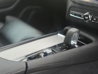 Volvo XC90 2.0 B6 MHEV Inscription Auto 4WD Euro 6 (s/s) 5dr