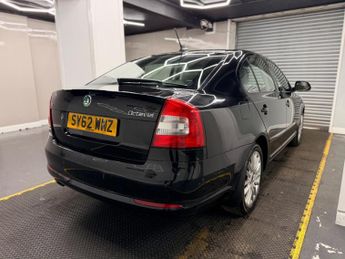SKODA OCTAVIA 2.0 TDI Laurin & Klement DSG Euro 5 5dr