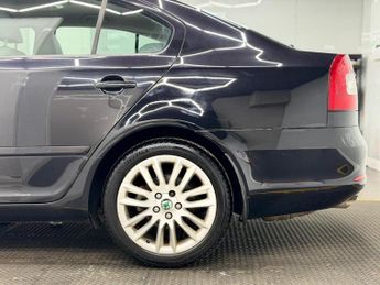 SKODA OCTAVIA 2.0 TDI Laurin & Klement DSG Euro 5 5dr