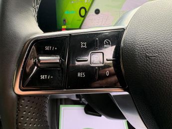 Renault Megane E-Tech comfort range 60kWh techno Auto 5dr (22kW Charger)