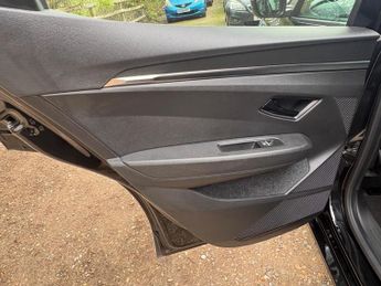 Renault Megane E-Tech comfort range 60kWh techno Auto 5dr (22kW Charger)