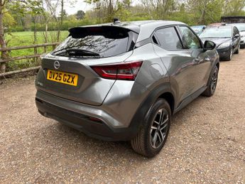 Nissan Juke 1.0 DIG-T N-Connecta DCT Auto Euro 6 (s/s) 5dr