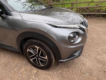 Nissan Juke 1.0 DIG-T N-Connecta DCT Auto Euro 6 (s/s) 5dr