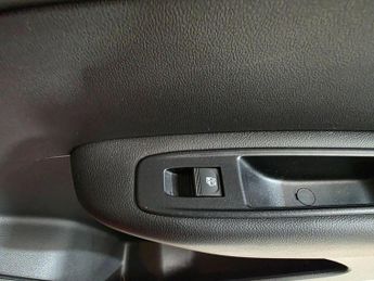 Renault Arkana 1.6 E-TECH Iconic Auto 2WD Euro 6 (s/s) 5dr