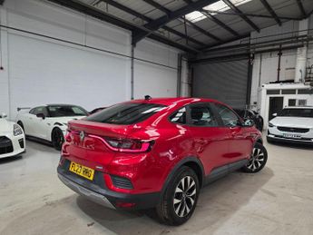 Renault Arkana 1.6 E-TECH Iconic Auto 2WD Euro 6 (s/s) 5dr