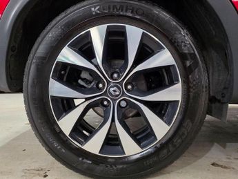 Renault Arkana 1.6 E-TECH Iconic Auto 2WD Euro 6 (s/s) 5dr