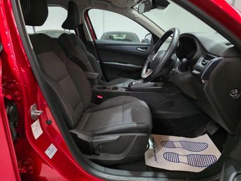 Renault Arkana 1.6 E-TECH Iconic Auto 2WD Euro 6 (s/s) 5dr