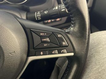 Nissan Leaf 40kWh Acenta Hatchback 5dr Electric Auto (150 ps)