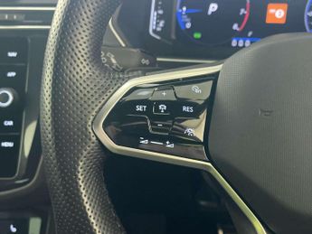 Volkswagen Tiguan 1.5 TSI R-Line SUV 5dr Petrol DSG Euro 6 (s/s) (150 ps)