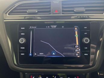 Volkswagen Tiguan 1.5 TSI R-Line SUV 5dr Petrol DSG Euro 6 (s/s) (150 ps)