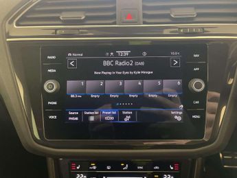 Volkswagen Tiguan 1.5 TSI R-Line SUV 5dr Petrol DSG Euro 6 (s/s) (150 ps)