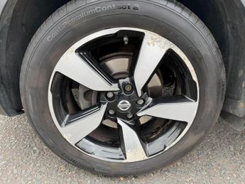 Nissan Qashqai 1.5 dCi n-tec SUV 5dr Diesel Manual 2WD Euro 6 (s/s) (110 ps)