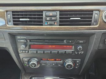 BMW 3 Series 2.0 320d Exclusive Edition Steptronic Euro 5 4dr