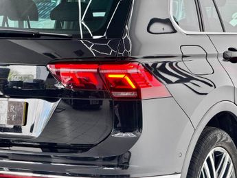 Volkswagen Tiguan 1.5 TSI Elegance DSG Euro 6 (s/s) 5dr