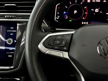 Volkswagen Tiguan 1.5 TSI Elegance DSG Euro 6 (s/s) 5dr