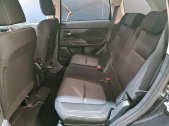 Mitsubishi Outlander 2.0 MIVEC Juro CVT 4WD Euro 6 (s/s) 5dr