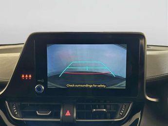 Toyota C-HR 2.0 VVT-h GPF Design SUV 5dr Petrol Hybrid CVT Euro 6 (s/s) (184