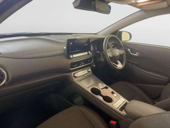 Hyundai KONA 39kWh Premium SUV 5dr Electric Auto (10.5kW Charger) (136 ps)