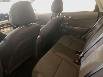 Hyundai KONA 39kWh Premium SUV 5dr Electric Auto (10.5kW Charger) (136 ps)