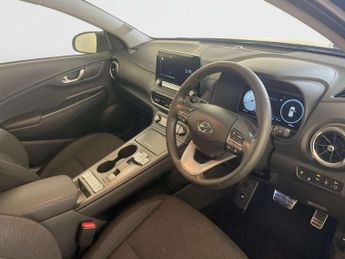 Hyundai KONA 39kWh Premium SUV 5dr Electric Auto (10.5kW Charger) (136 ps)