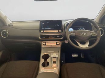 Hyundai KONA 39kWh Premium SUV 5dr Electric Auto (10.5kW Charger) (136 ps)