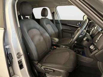 MINI Countryman 1.5 Cooper Classic SUV 5dr Petrol Steptronic Euro 6 (s/s) (136 p