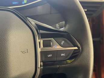 Peugeot E-2008 50kWh Allure Premium SUV 5dr Electric Auto (7kW Charger) (136 ps